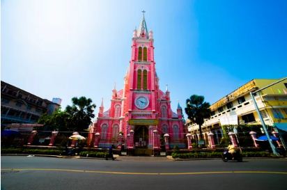 Tan-Dinh-pink-church-ho-chi-minh-city-saigon-vietnam-2